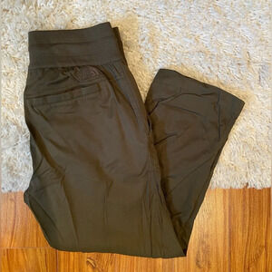 THE NORTH FACE cropped lightweight pants 👖